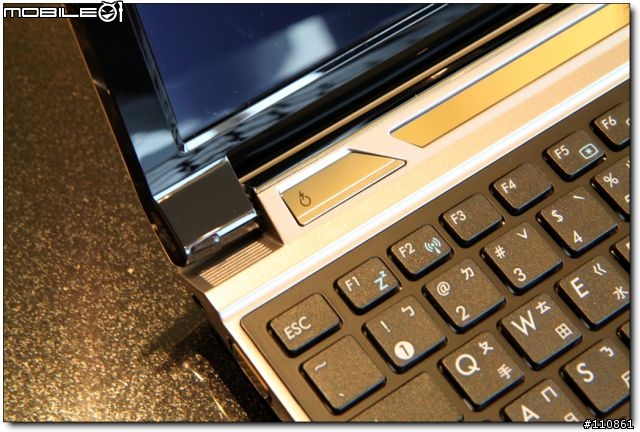超   簡   單   分   享   ASUS Lamborghini VX6