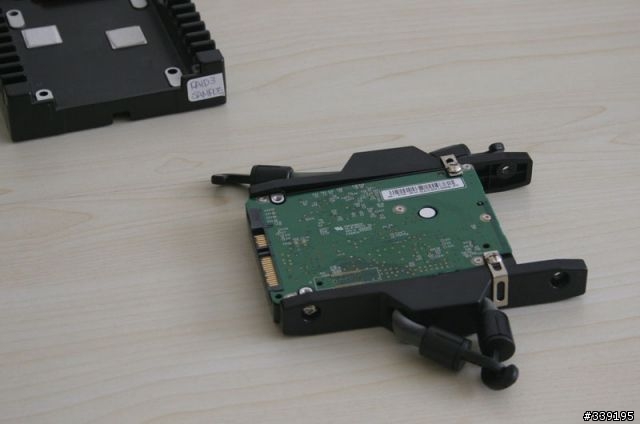 [分享] Antec Lanboy Air機殼-- 別人沒提到的部分