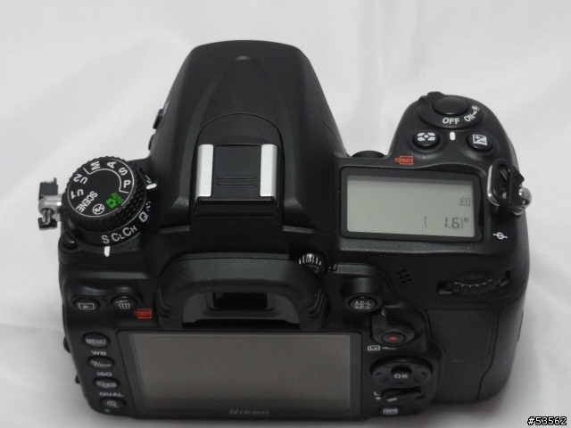 Nikon D7000 Kit 開箱 (11月15日新增自動白平衡簡單測試)