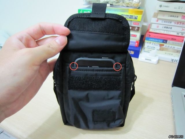 敗家分享-iPhone4 x Head Porter - Black Beauty Pouch