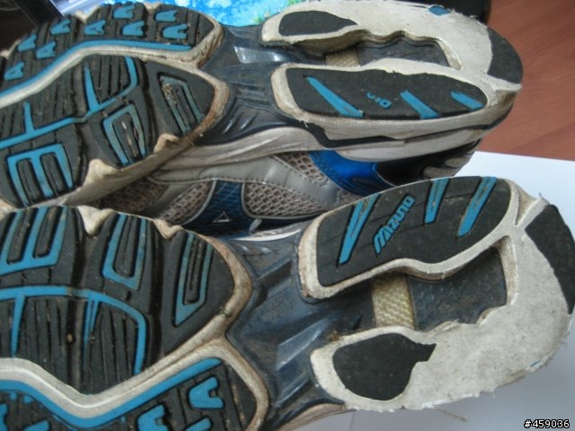 [只有圖的開箱文] Mizuno Wave Rider 14