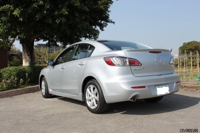 NEW MAZDA3 4D 尊貴版 超低調開箱文
