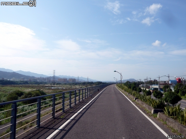 楓葉隧道-石門水庫