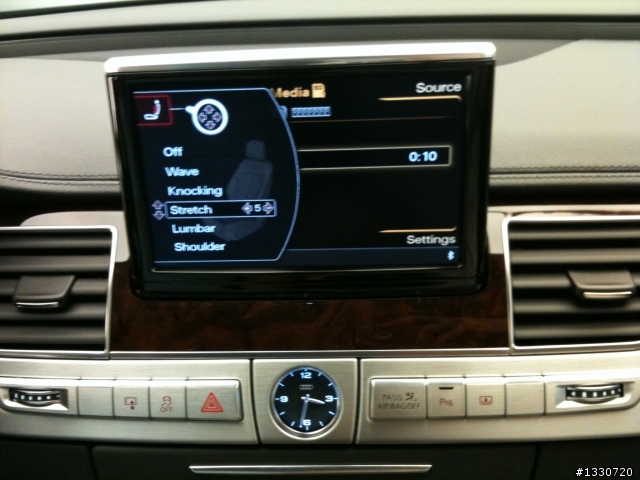 受困五指山  audi車鎖 30秒內快速解鎖!?(補之前new a8圖)