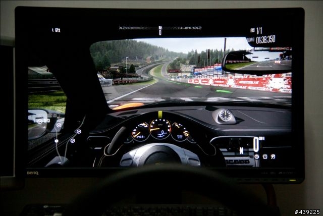 超快反應時間、支援3D立體顯示 BENQ XL2410T就是要滿足玩家的遊戲需求