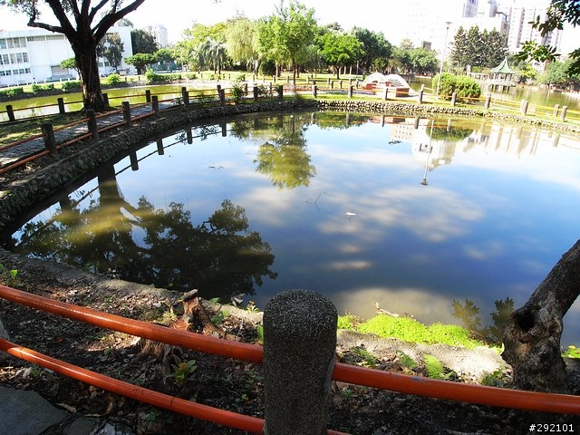 DC也辦的到~等距18mm超廣視野 Part II (GX100 + Nikon NH-WM75 )