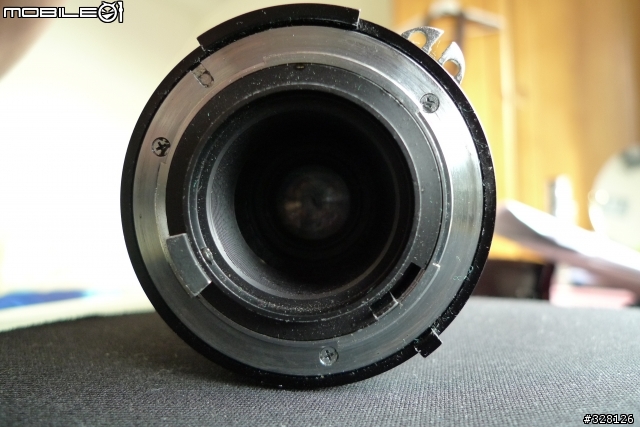 請問NIKON的底片老相機？(補圖補發問）