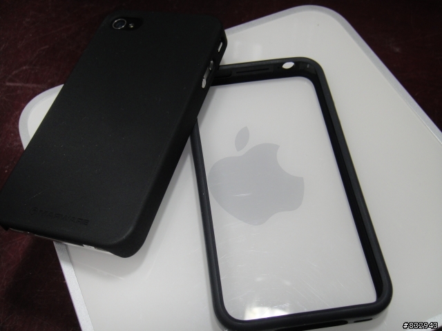 [小開箱]~IPHONE4原廠Bumper~