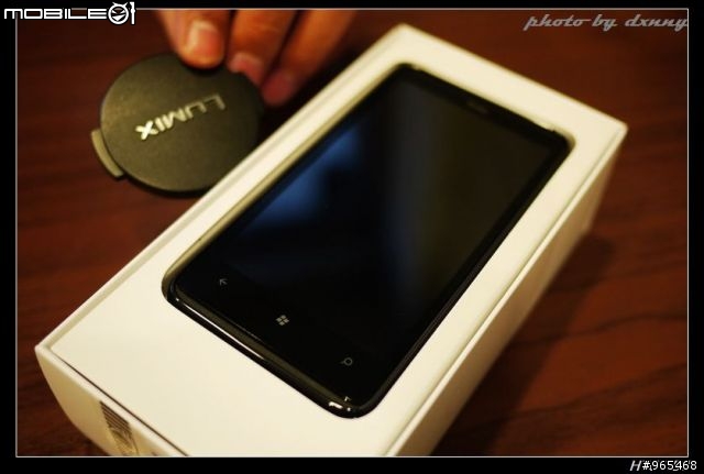 [HTC] HD7 朋友開箱代PO文 第一彈!