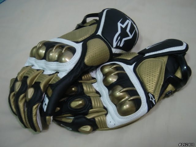 [開箱？] 金光閃閃的小星星~ Alpinestars S1