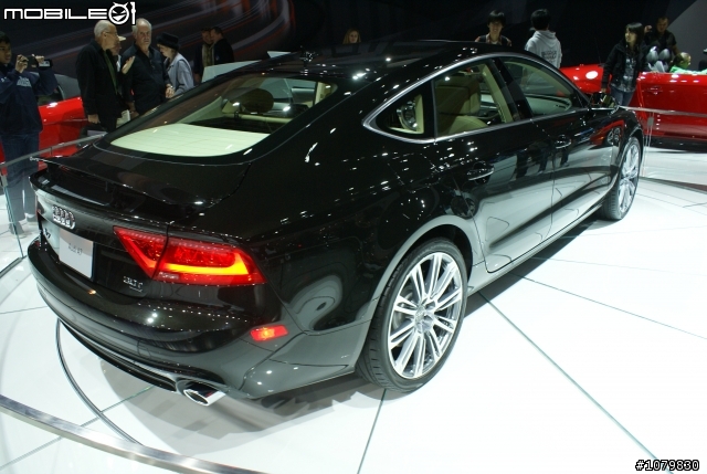 LA auto Show A7