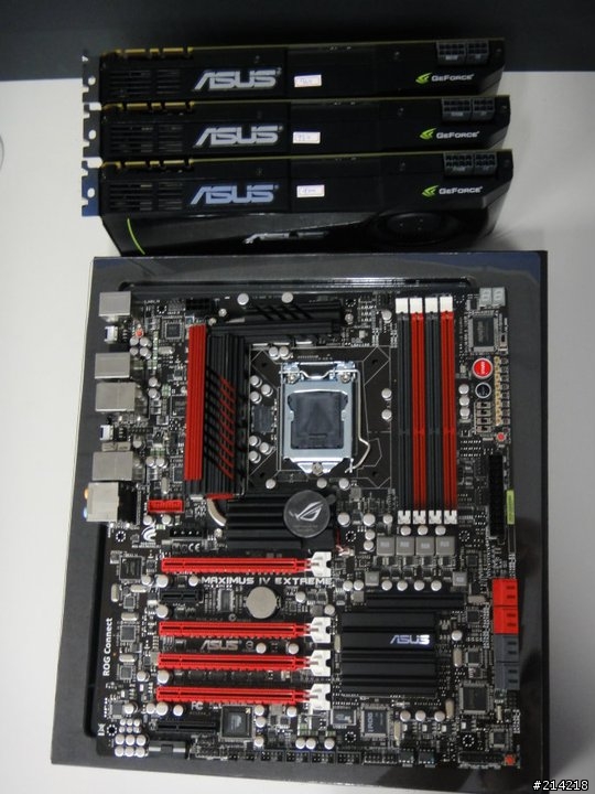 ASUS Republic Of Gamers Maximus IV Extreme firstlook