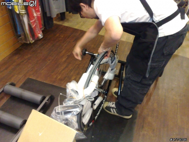<<開箱>>  20101102 TCR ADVANCED SL R1 全台首開箱