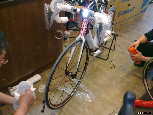 開箱 2011 TCR ADV SL R2