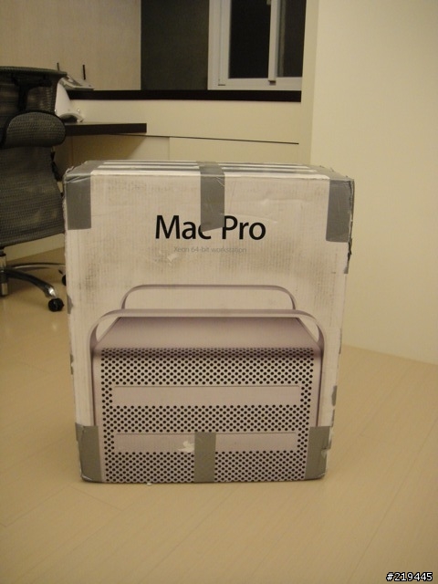 2010 Mac Pro & 27吋 Apple LED Display 簡單開箱