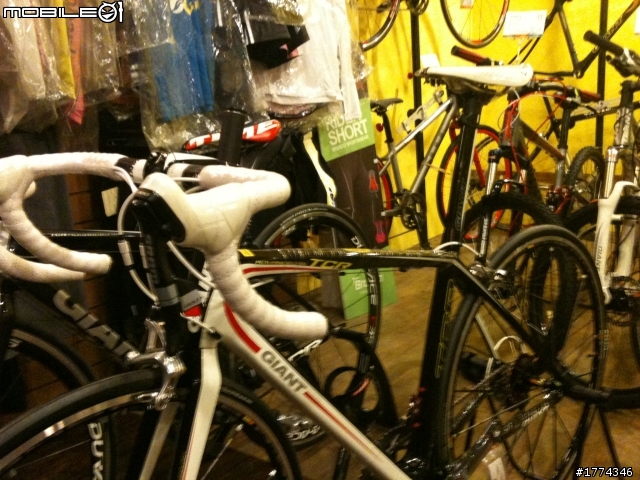 限量一級車架也組好了,SRAM RED 11-28一體式飛輪,MAVIC一級輪組