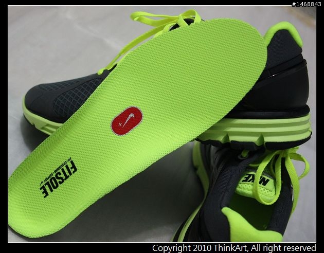 NIKE LUNARGLIDE+2 亂開箱文~