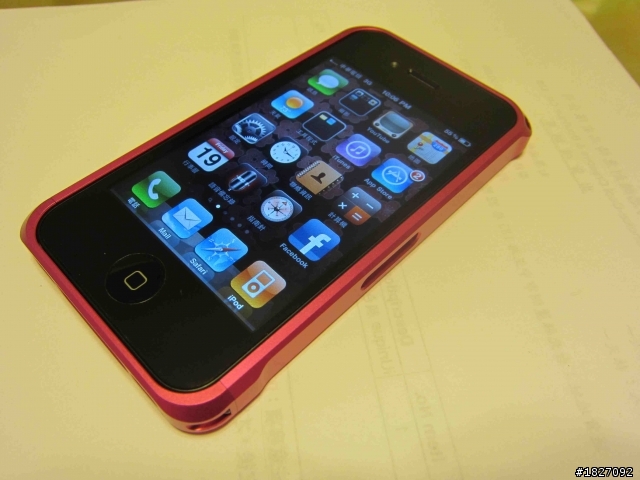 女王的iphone4新衣 (金鋁衣)