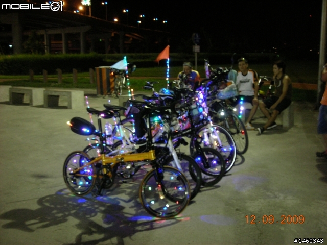 夜騎最安全的電子花車~~螢火蟲車隊