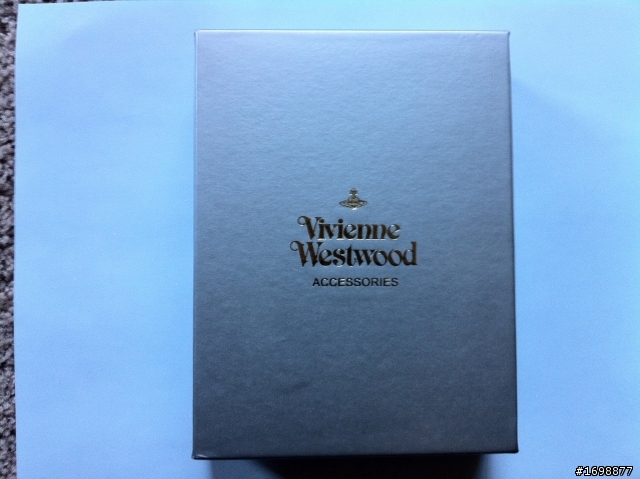 [第一次簡易開箱] Vivienne Westwood 男用皮夾