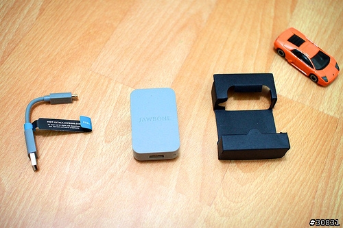 分享老婆送的藍芽耳機 JAWBONE ICON