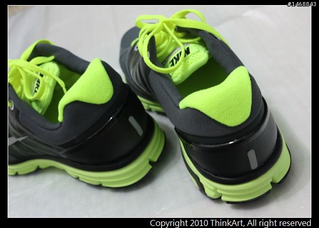 NIKE LUNARGLIDE+2 亂開箱文~