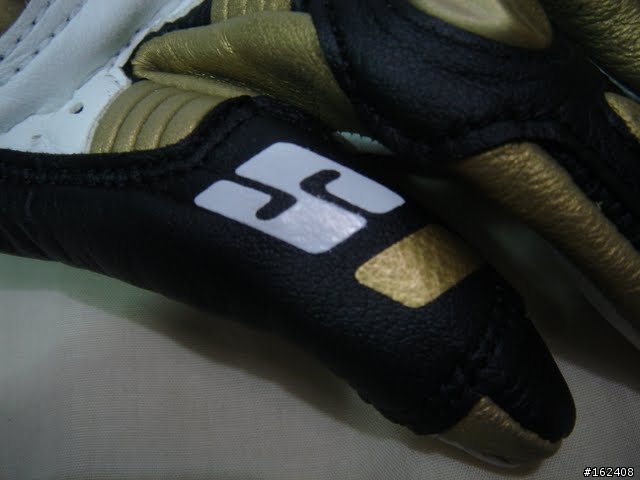 [開箱？] 金光閃閃的小星星~ Alpinestars S1