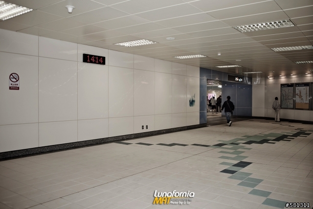 湊熱鬧！走出巷口蘆洲捷運內湖上班去！Let's go by Lunafornia MRT