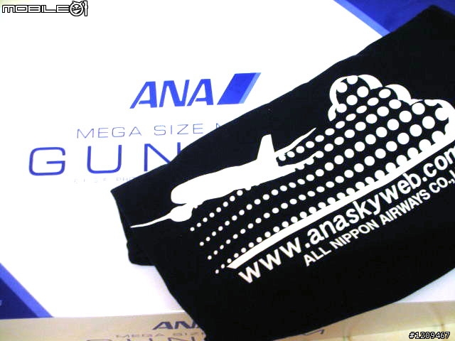 [開箱] ANA MEGA SIZE MODEL GUNDAM