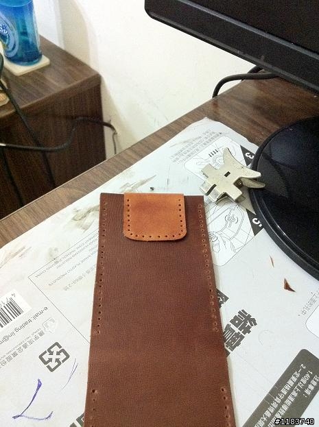 DIY幫自己Iphone4做個窩