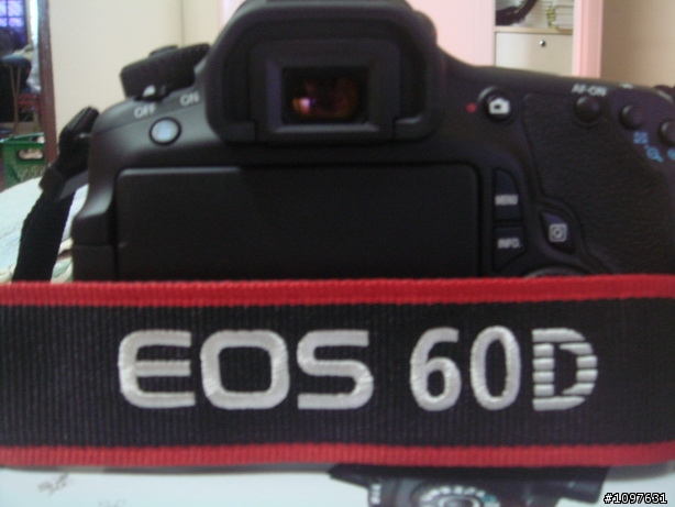 [新手開箱]60D+ 18-135mm KIT~馬來西亞開箱!