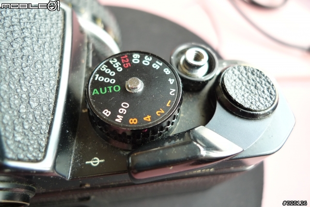 請問NIKON的底片老相機？(補圖補發問）