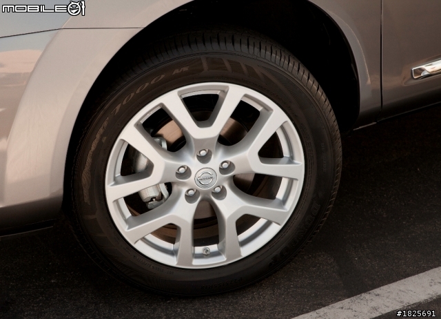 2011 NISSAN ROGUE  改款新車POTO