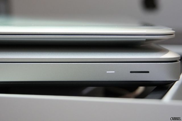 客製 MacBook Air 13.3' （已貼圖）