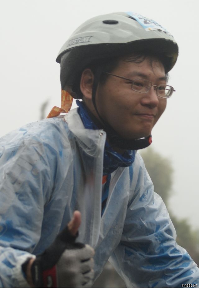 2010 環化賽   楓竹路 爬坡路段  雨 霧 汗水 混和的爬坡