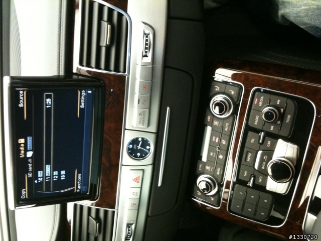 受困五指山  audi車鎖 30秒內快速解鎖!?(補之前new a8圖)