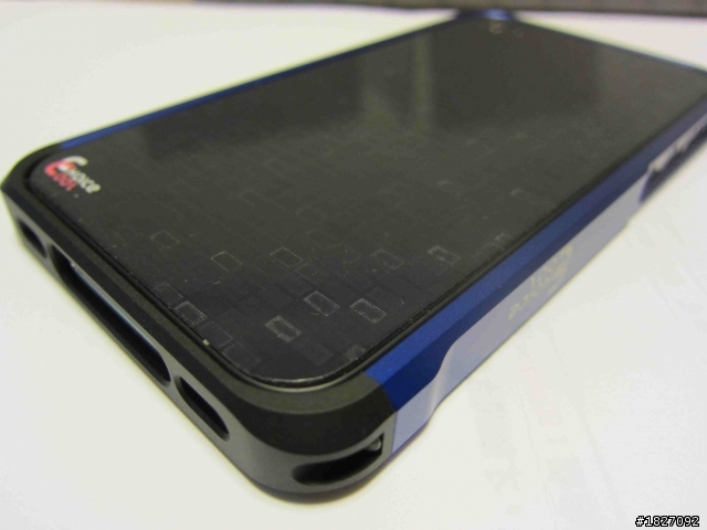 女王的iphone4新衣 (金鋁衣)