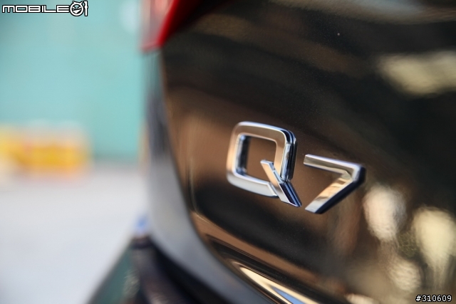 [開箱文] 2011 Audi Q7 3.0TFSI 開箱分享(圖多)