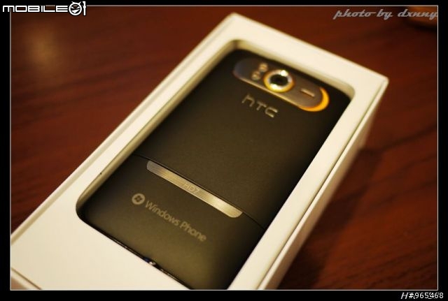 [HTC] HD7 朋友開箱代PO文 第一彈!
