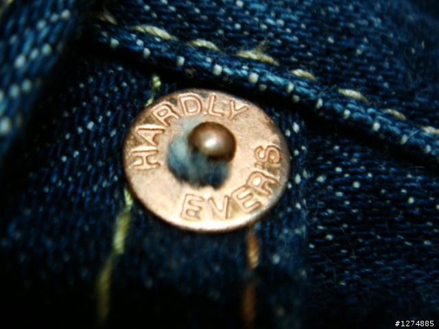 手賤分享迷之牌褲子  EVERS   ?  LEVIS ?
