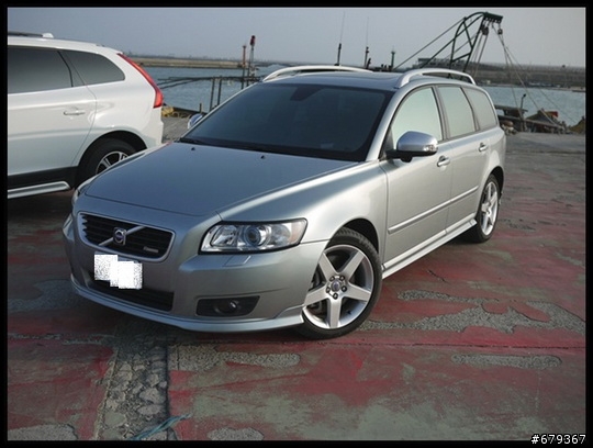 <補開超大的箱>歷代VOLVO都在這之 "兄弟鬩牆"~喔喔不  是手足情深的V50 D5 R-DESIGN & XC60 D5 AWD