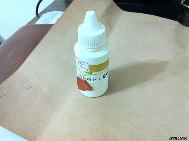 DIY幫自己Iphone4做個窩