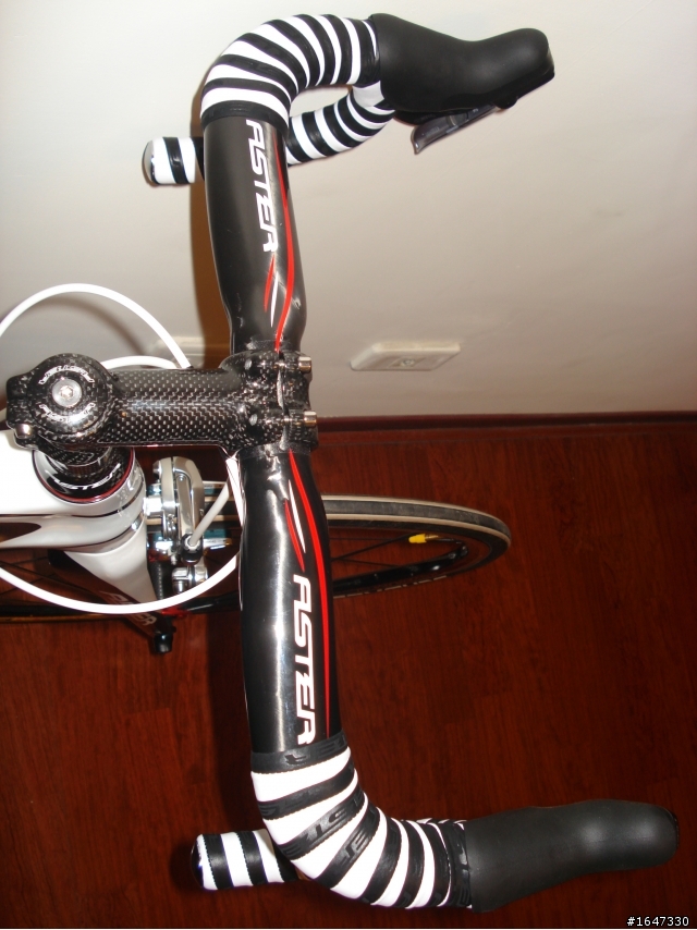 各位大哥:請幫我看看 這台 ***公路車*** 值不值得 呢???