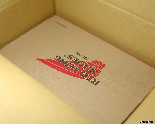 【開箱】第一次的接觸...Red Wing 8131..