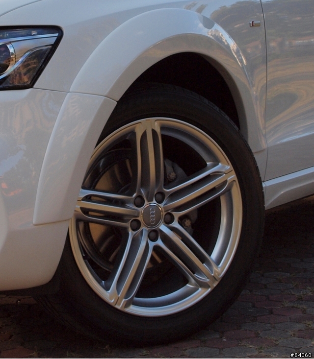 （開箱）10月中到港的 2011年式Audi Q5