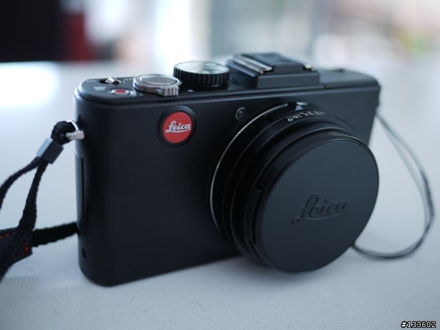 [分享] 我的第一台小可樂標 LEICA D-LUX5 (同場加映與女友一號合照)