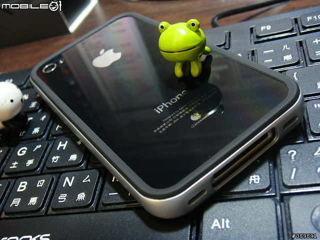 [開箱文]SGP NEO HYBRID EX Series for iphone4-Satin Silver（圖不少）