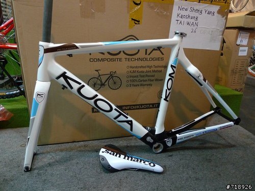 新戰駒 不專業開箱文  2010 AG2R KUOTA KOM...