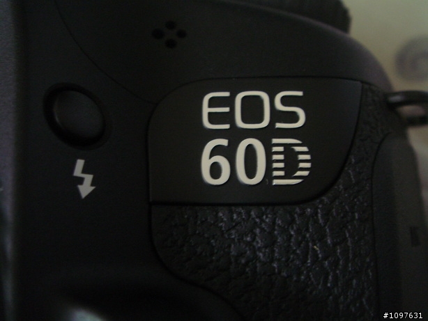 [新手開箱]60D+ 18-135mm KIT~馬來西亞開箱!