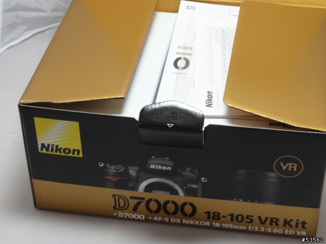 Nikon D7000 Kit 開箱 (11月15日新增自動白平衡簡單測試)